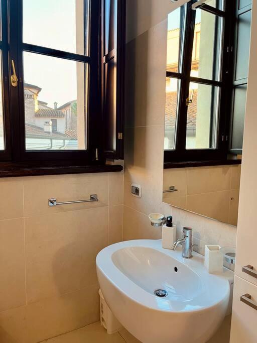 Apartmán Residenza Frattini By Almanova Residenze Mantova Exteriér fotografie